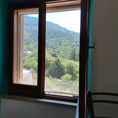 Nyaraló Sa Dommu 'e Su Coro *
