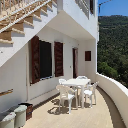 Sa Dommu 'e Su Coro Holiday home Triei