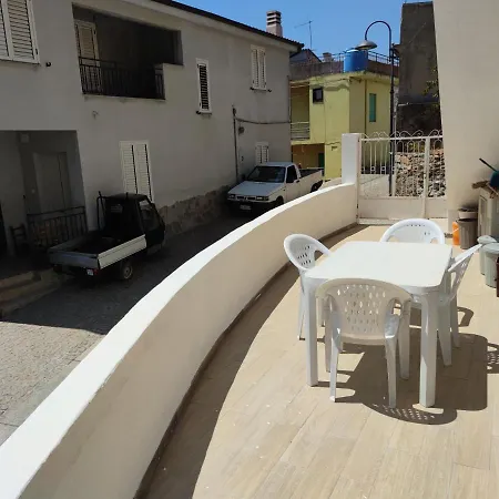 Sa Dommu 'e Su Coro Tatil Evi *