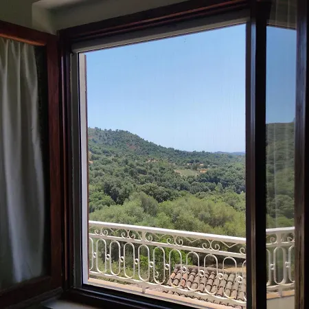 Tatil Evi Sa Dommu 'e Su Coro Triei