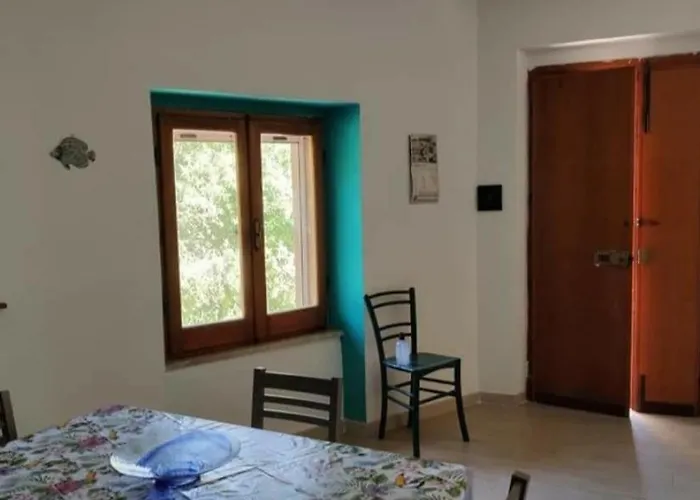 Sa Dommu 'e Su Coro Nyaraló *