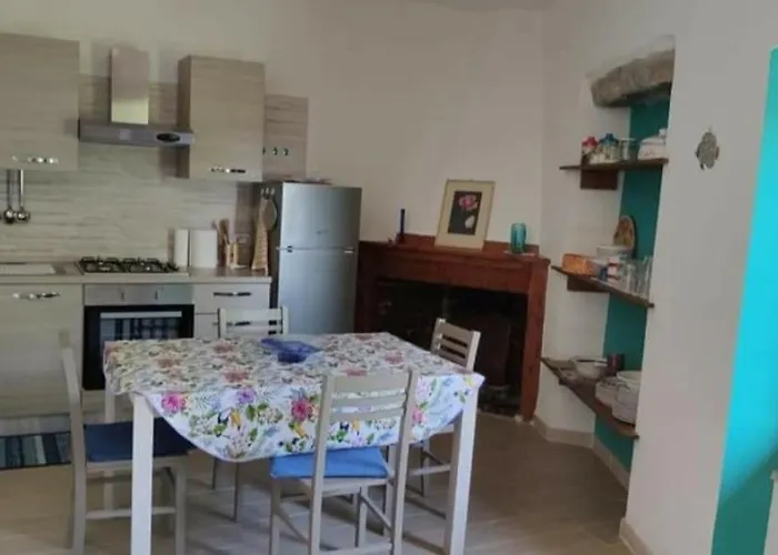 Sa Dommu 'e Su Coro Nyaraló Triei