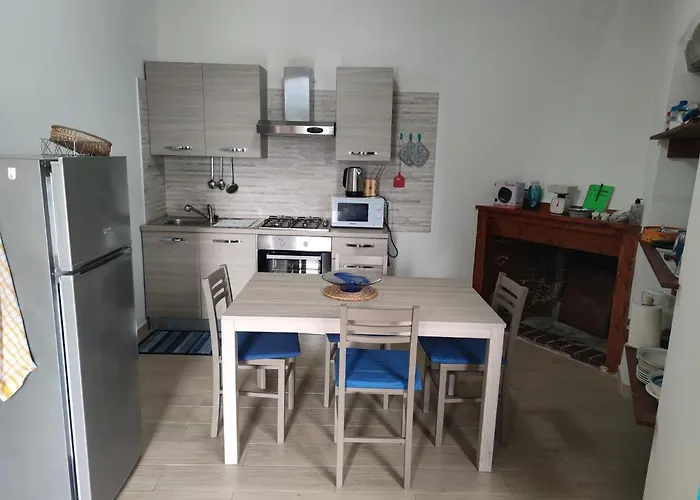 Sa Dommu 'e Su Coro Nyaraló Triei