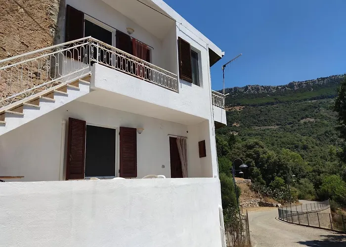 Feriehus Sa Dommu 'e Su Coro Triei